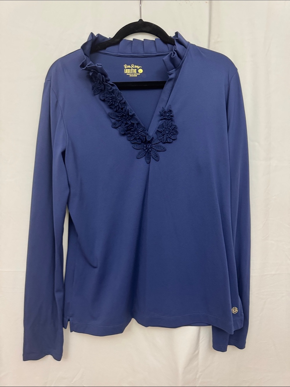 Lilly Pulitzer Luxletic Navy Long-Sleeve Floral Appliqué V-Neck Top